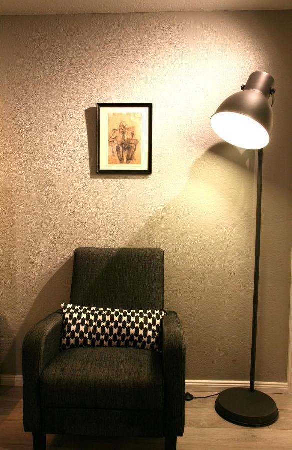 Spacious & Refurbished 1 Bedroom Apartment In Suburban Reykjavik Garthabaer Kültér fotó